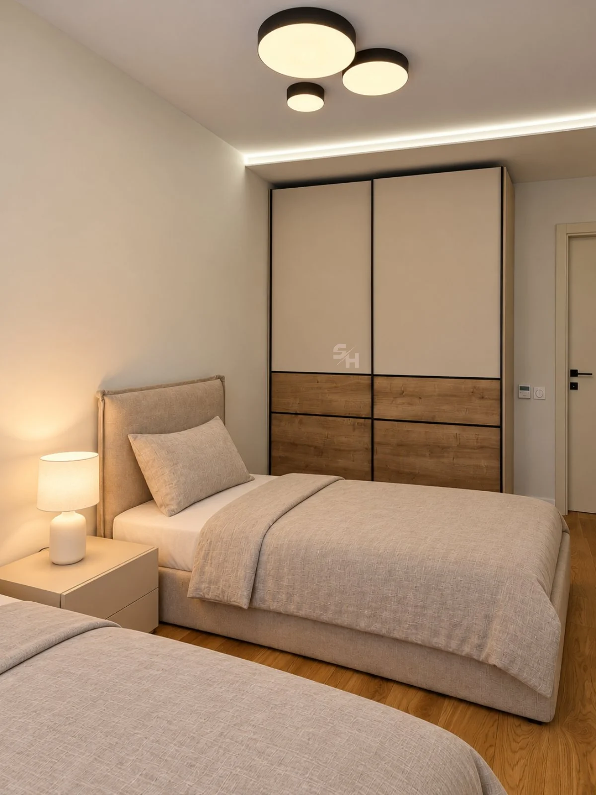 KDIA — sliding wardrobe with oak band beside the bed