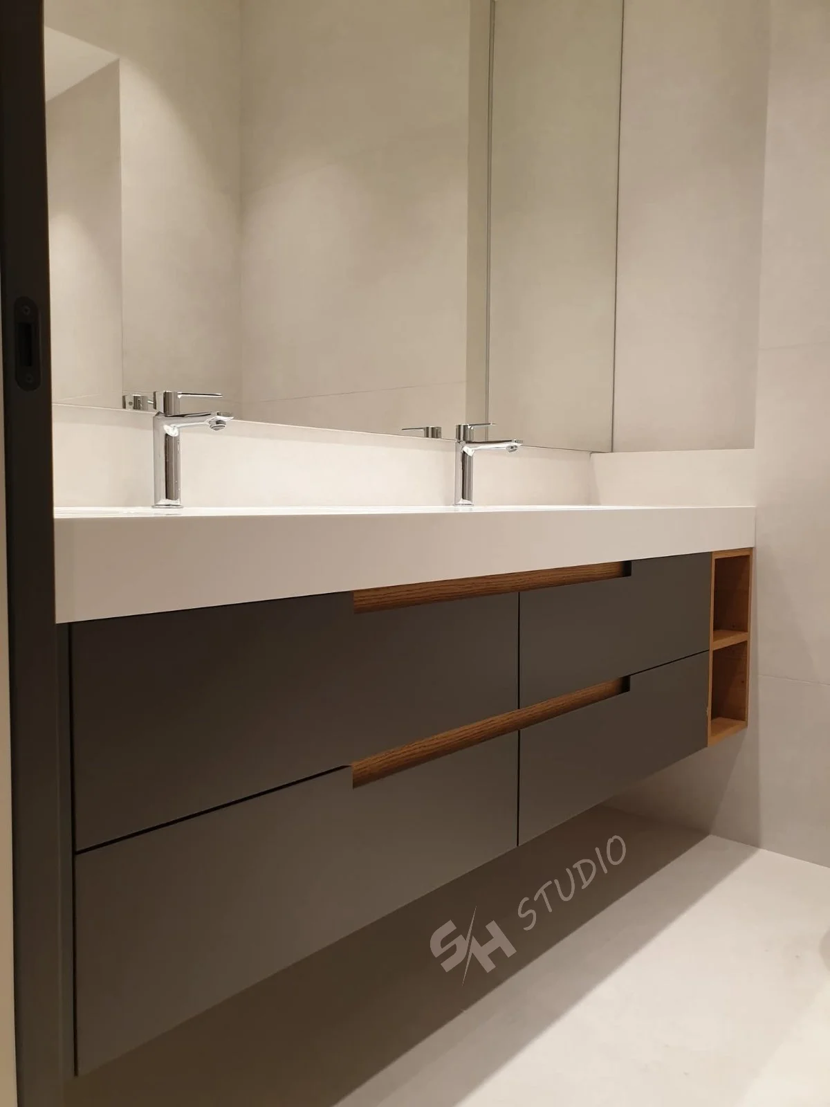 MMK Residence — bathroom vanity with two basins, four drawers and niche