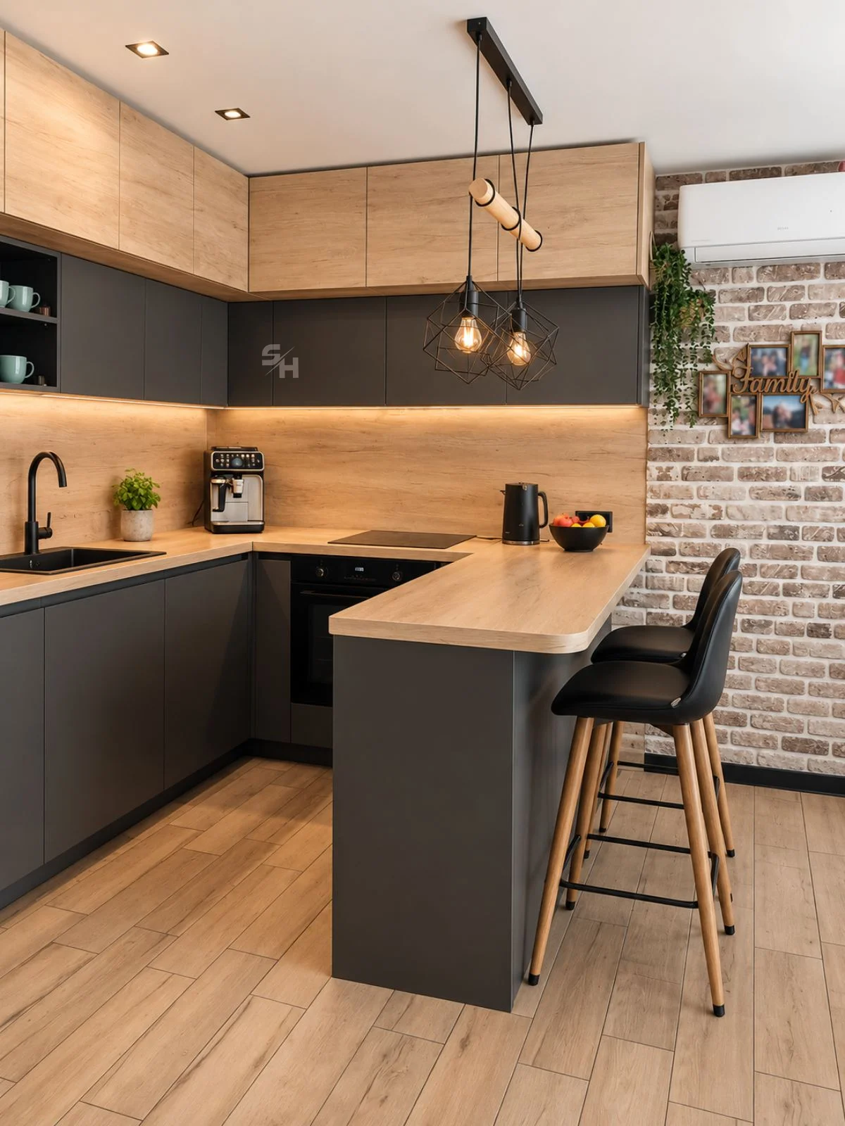 IATA — anthracite base units, oak uppers and illuminated splashback