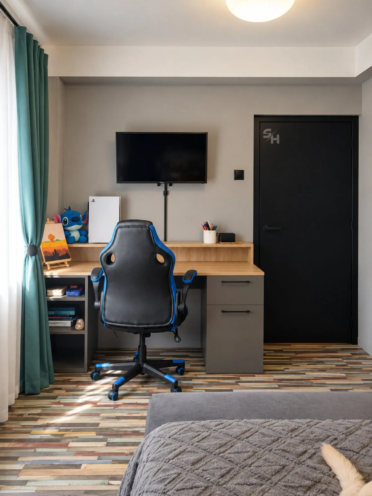 IATA — study corner with desk and open shelving